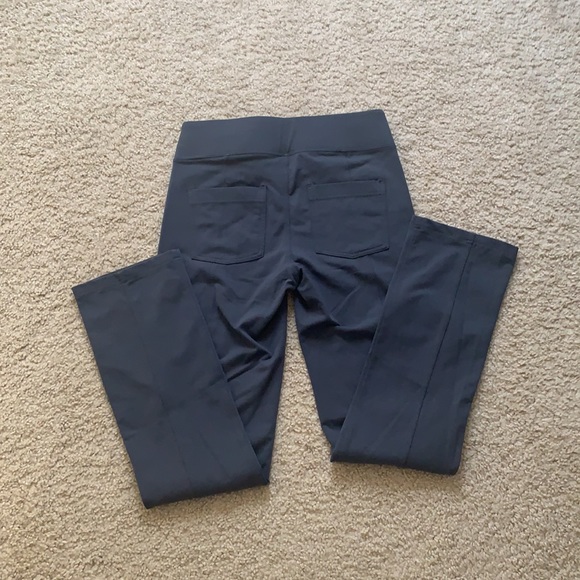 Athleta Metro Classic Gray Yoga Pants - Picture 9 of 9